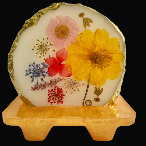 Conjunto de porta copos em resina epóxi  e flores naturais com suporte (4 unidades)